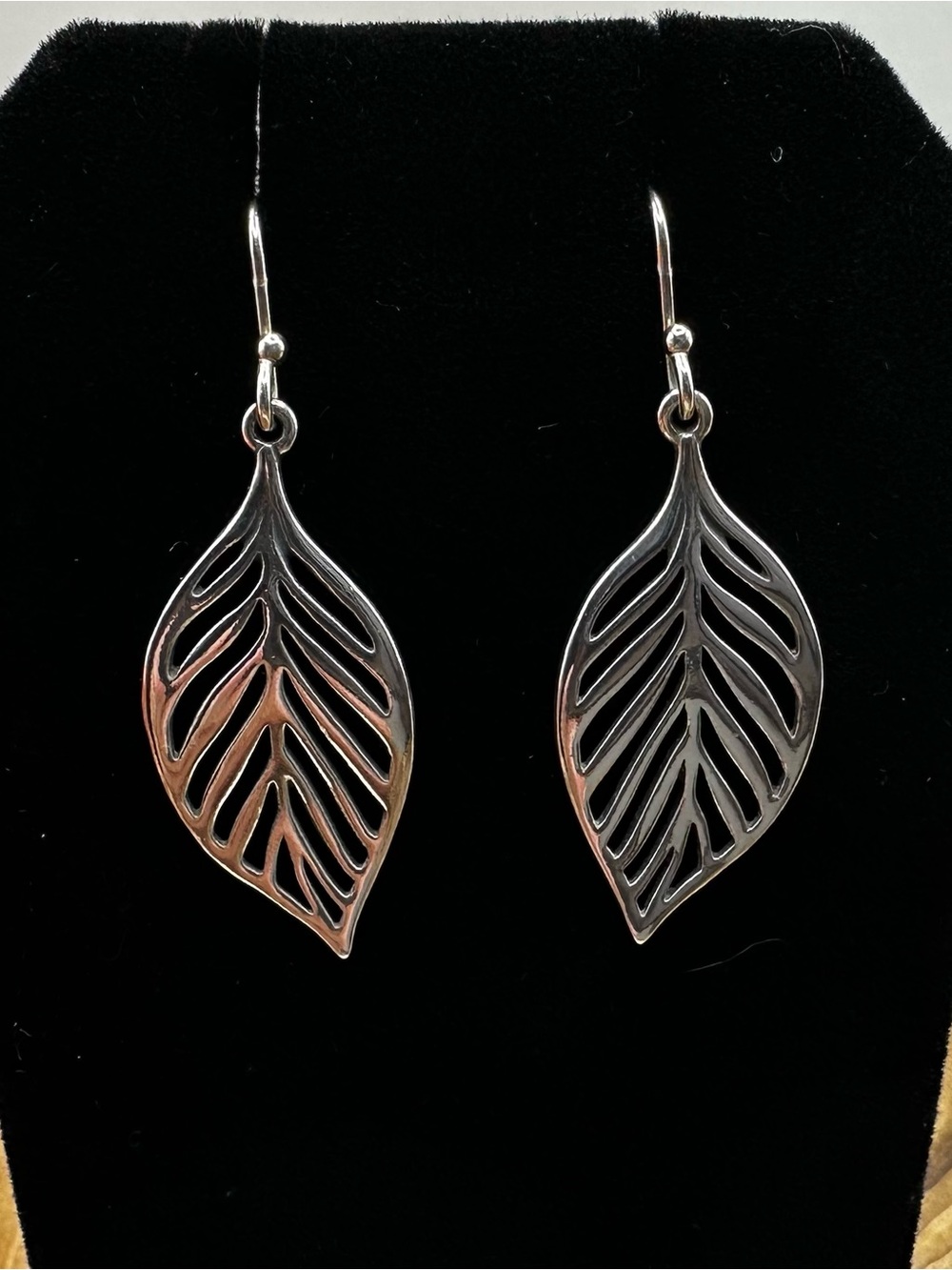 James Avery RETIRED HTF Silver Leaf post earrings